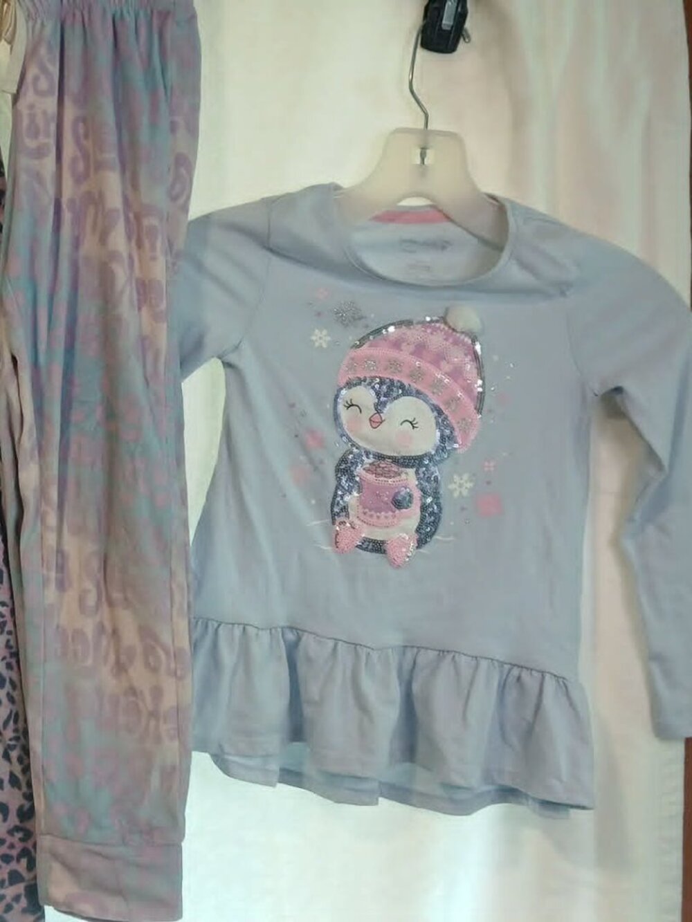 2 pairs, size 6x girl's cotton & fleece pajamas.
